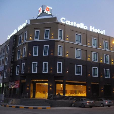 Castello Hotel Kulai Extérieur photo