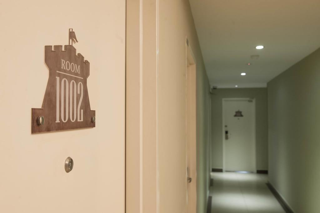 Castello Hotel Kulai Extérieur photo